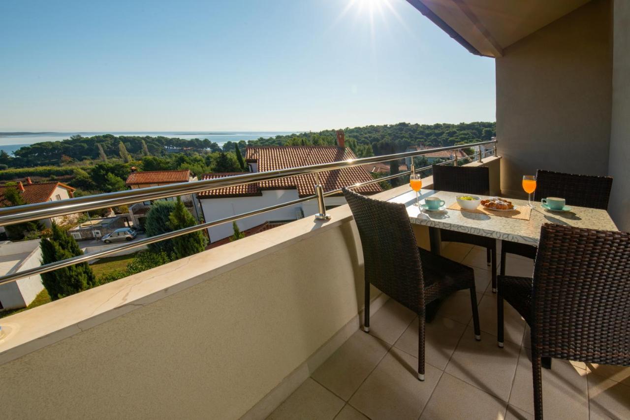 Apartments Oliva เปรมันตูรา ภายนอก รูปภาพ