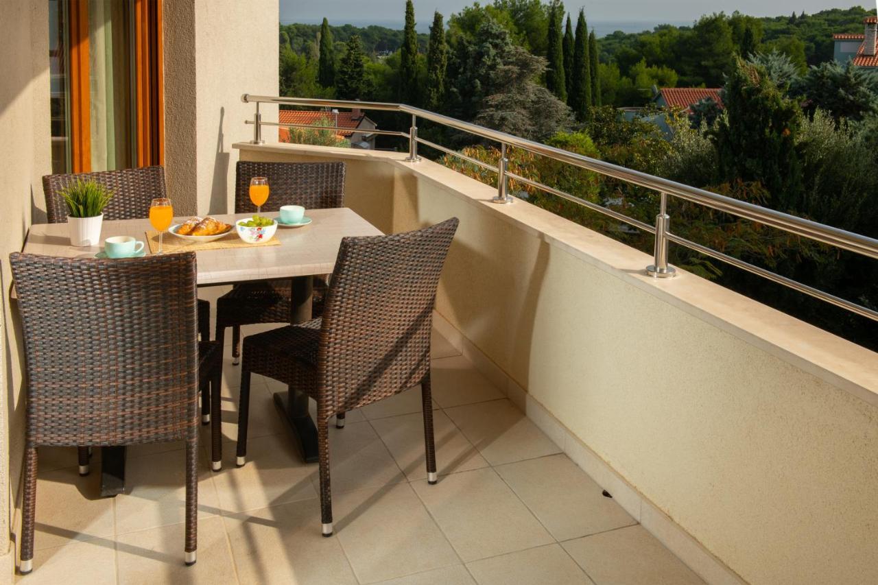 Apartments Oliva เปรมันตูรา ภายนอก รูปภาพ
