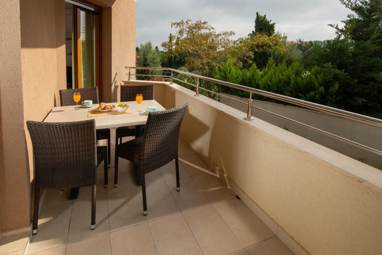 Apartments Oliva เปรมันตูรา ภายนอก รูปภาพ