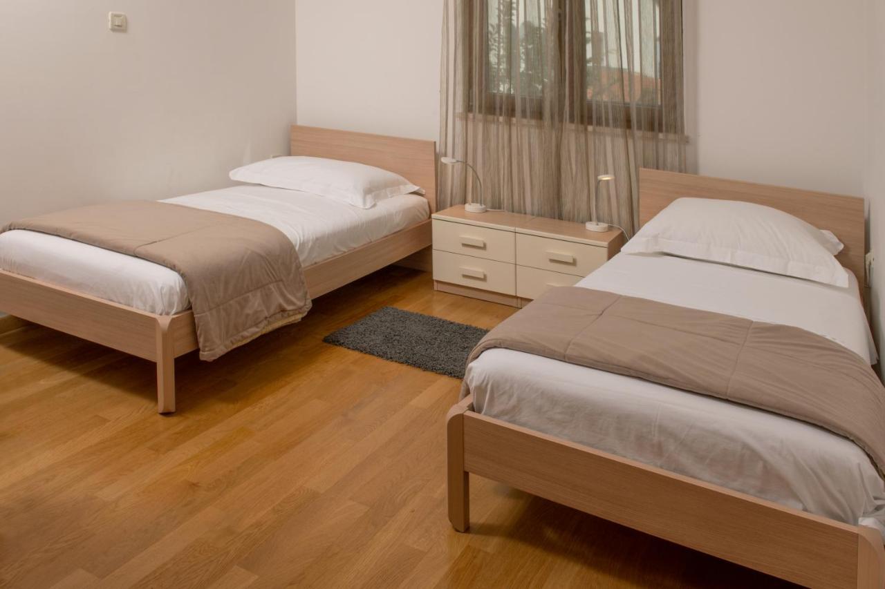Apartments Oliva เปรมันตูรา ภายนอก รูปภาพ