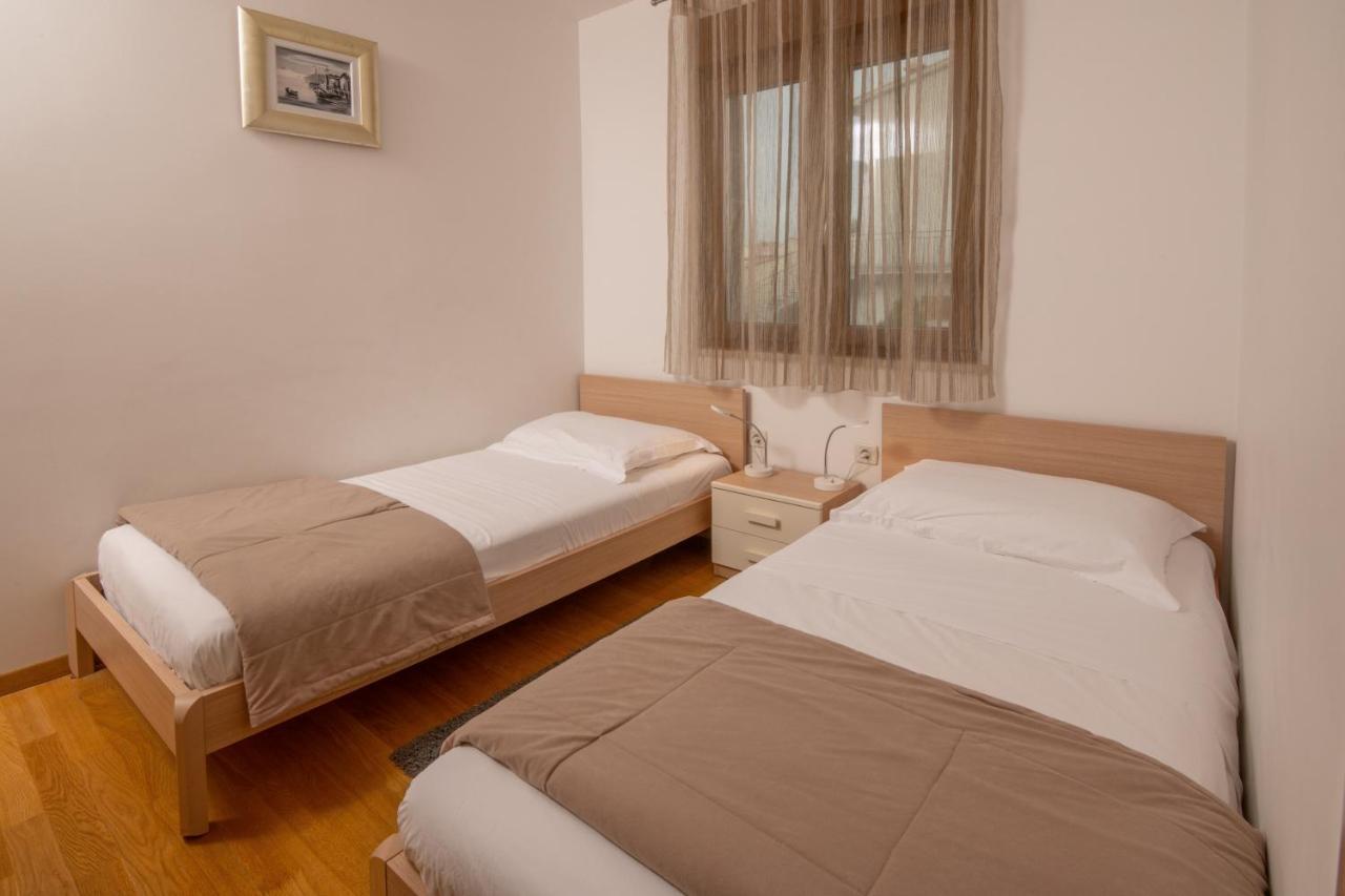 Apartments Oliva เปรมันตูรา ภายนอก รูปภาพ