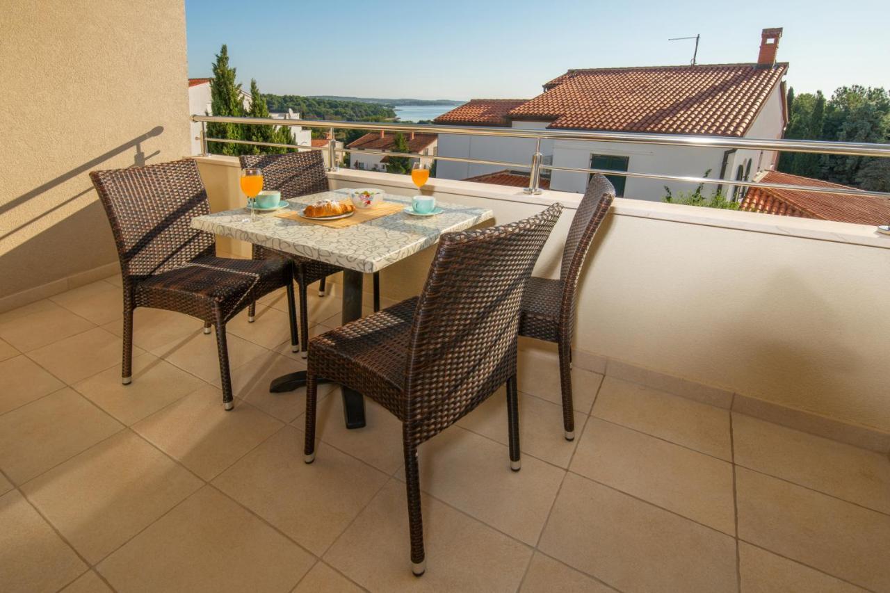 Apartments Oliva เปรมันตูรา ภายนอก รูปภาพ